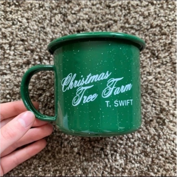 Taylor Swift Kitchen Limited Edition Taylor Swift Christmas Tree